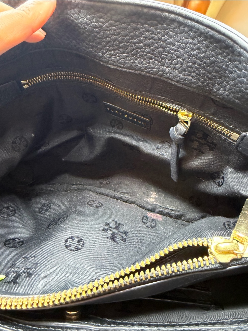 Tory Burch Black Pebbled Leather Chain-Shoulder Flap Bag - Picture 5 of 9